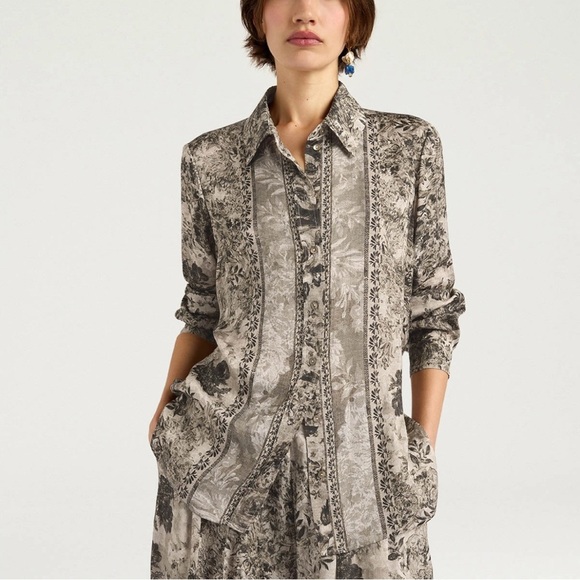 Tahari Tops - Tahari long-sleeve blouse with a grey and black paisley patchwork print